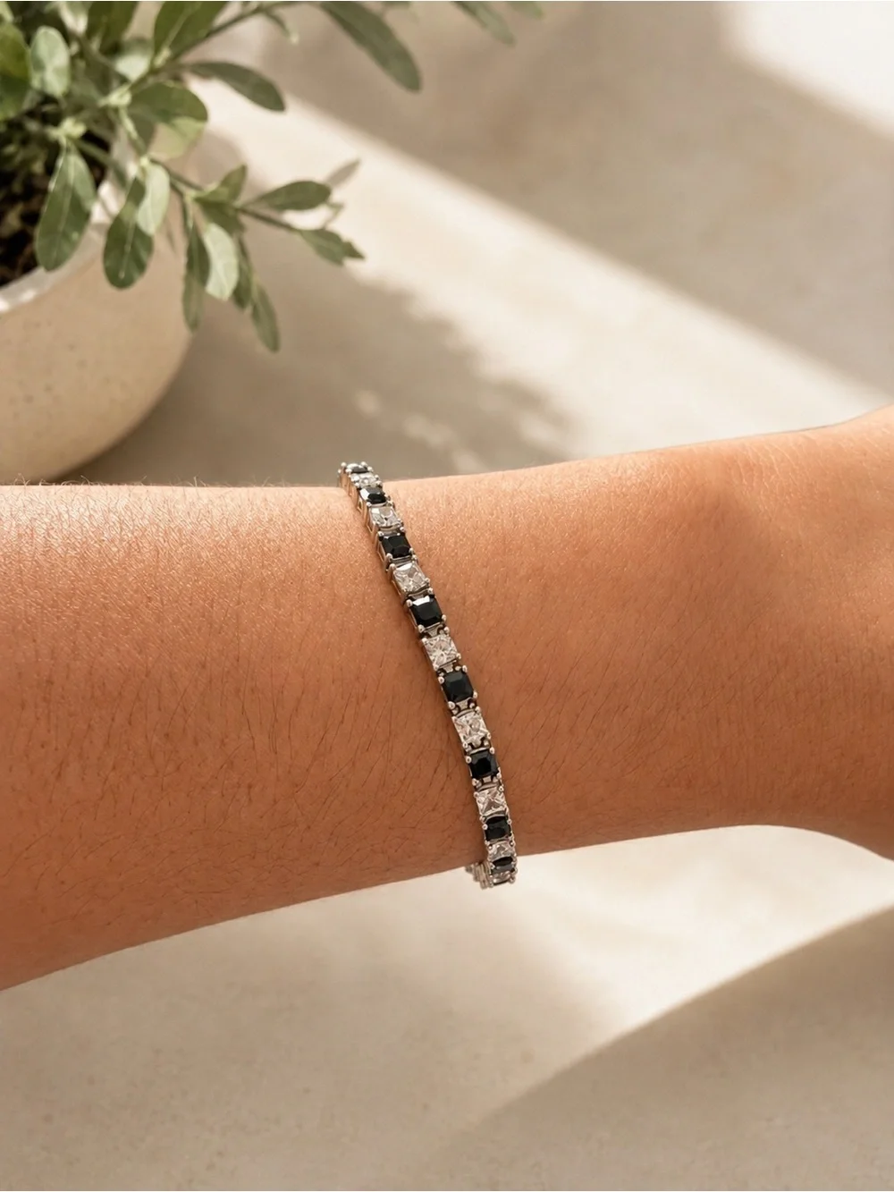 925 Sterling Silver Black & Clear CZ Tennis Bracelet | Excellent Condition